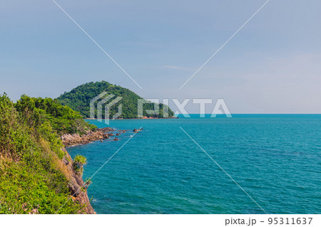 Beautiful scenery at Nang Phaya Hill Scenic Point in Chanthaburi, Thailand. 95311637