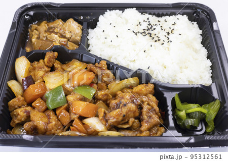 美味しい鶏肉四川炒め弁当 95312561