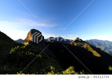 アルプ 高山 高峰 95312734
