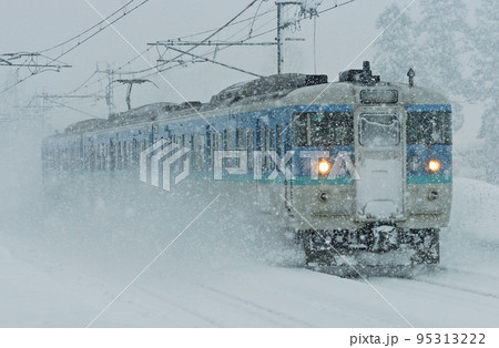 信越本線 黒姫ー妙高高原 JR東日本 115系 N8編成(長野) 信越本線 黒姫ー妙高高原 JR東日本 115系 N8編成(長野) 95313222