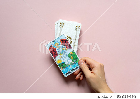 The classic card of Rider Waite deck The classic card of Rider Waite deck 95316468