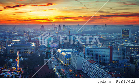 Aerial view on Berlin at night 95317422