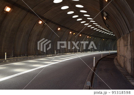 海岸道路のシェルター 海岸道路のシェルター 95318598