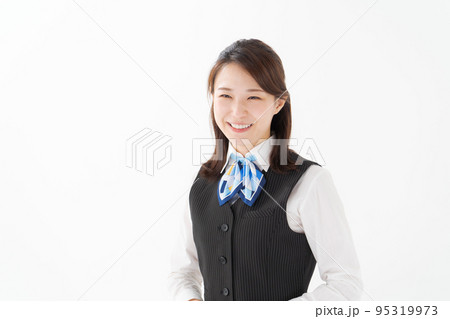 事務服を着た女性 95319973