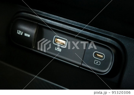 Car interior aux and usb charging cable connection 95320306