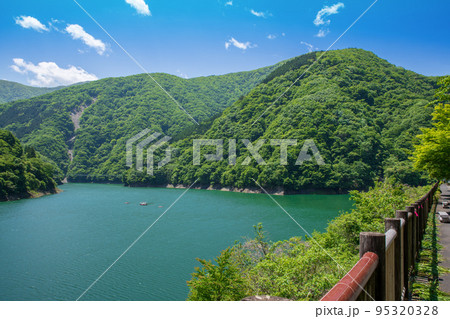 秩父湖 二瀬ダム 初夏の風景 秩父湖 二瀬ダム 初夏の風景 95320328