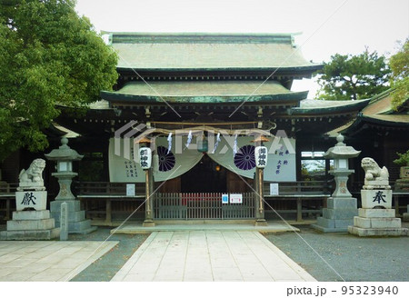 飛幡八幡宮の拝殿 95323940