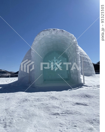 冬の然別湖コタン かまくら 冬の然別湖コタン かまくら 95325505