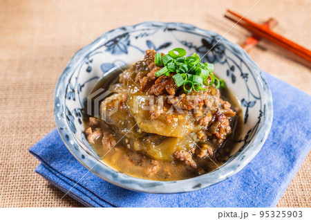 丸ナスの煮付け 95325903