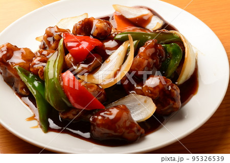 黒酢酢豚 95326539