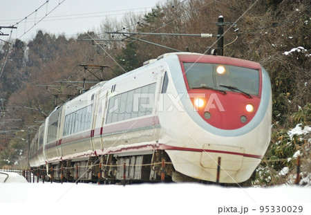 北陸本線　津幡ー倶利伽羅　北越急行　681系　N11+N01編成　はくたか 95330029
