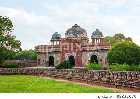 Jallianwala Bagh garden and memorial preserved in the memory of those wounded and killed in the Jallianwala Bagh Massacre, Amritsar, Punjab, India Jallianwala Bagh garden and memorial preserved in the memory of those wounded and killed in the Jallianwala Bagh Massacre, Amritsar, Punjab, India 95332070