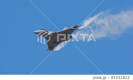 イタリア空軍ユーロファイターEF-2000スモーク 95332822