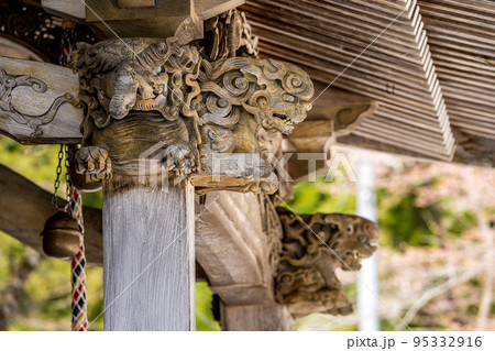 瀧神社の獅子と獏 95332916