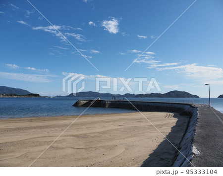 平生町「丸山海浜パーク」釣りを楽しむ 95333104