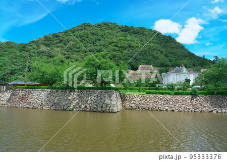 【日本100名城】鳥取城の水堀と石垣と仁風閣と久松山 鳥取県鳥取市 【日本100名城】鳥取城の水堀と石垣と仁風閣と久松山 鳥取県鳥取市 95333376