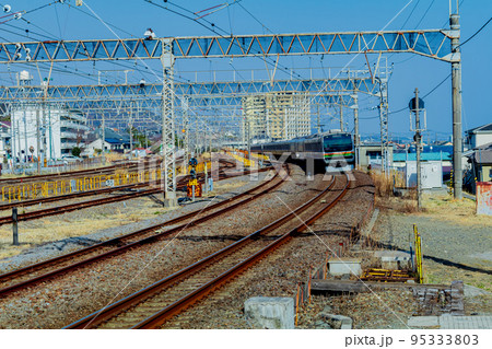 【神奈川の風景】東海道線の電車 【神奈川の風景】東海道線の電車 95333803