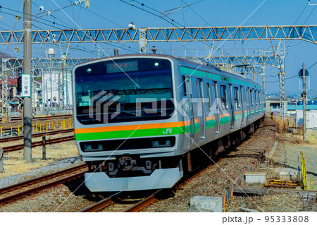 【神奈川の風景】東海道線の電車 95333808