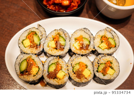 韓国キンパ　韓国風海苔巻き 95334734