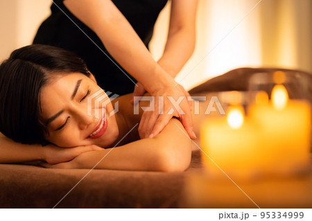 エステ　女性　ビューティー　美容　エステサロン 95334999