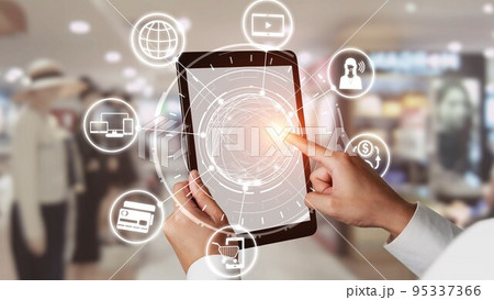 Omni channel technology of online retail business approach 95337366