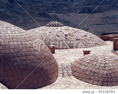 ヤズド （イラン）のキャラバンサライの屋上 95338764