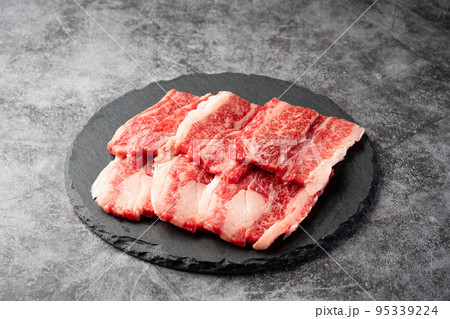 黒毛和牛カルビ焼肉用 95339224
