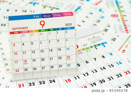 カレンダー　予定　スケジュール　計画 95340376