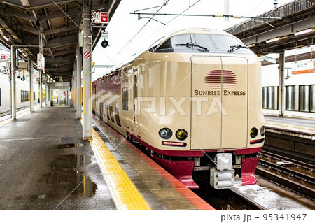 出雲市駅 サンライズエクスプレス 出雲市駅 サンライズエクスプレス 95341947
