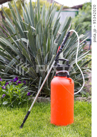 Pesticide Sprayer 95342020