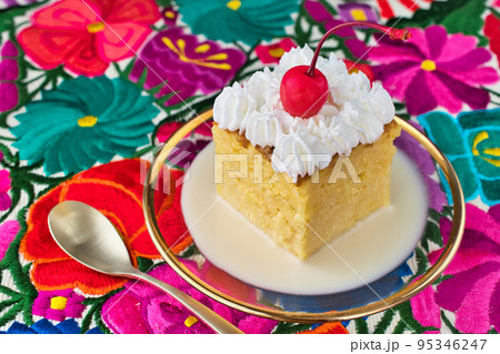 パステル・デ・トレス・レチェス 95346247