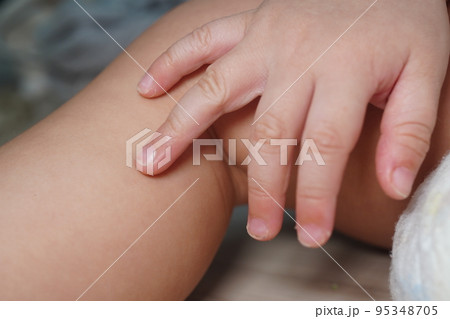 おむつ オムツ おしめ 95348705