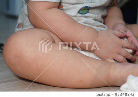 おむつ オムツ おしめ 95348842