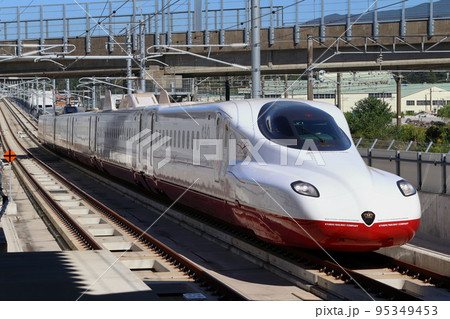 西九州新幹線かもめ号：N700S系（武雄温泉⇔長崎） 95349453