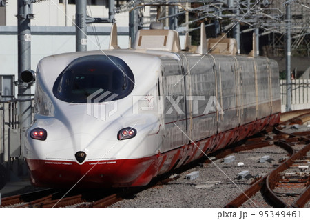 西九州新幹線かもめ号:N700S系(武雄温泉⇔長崎) 西九州新幹線かもめ号:N700S系(武雄温泉⇔長崎) 95349461