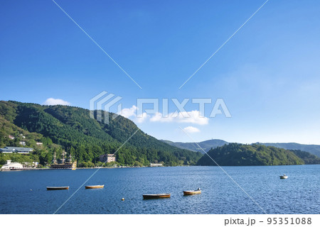 神奈川県元箱根の風景 芦ノ湖 神奈川県元箱根の風景 芦ノ湖 95351088
