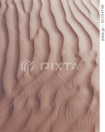 Natural pattern on a dune sand 95354746