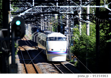 晩夏の日光路を行く…東武特急『スペーシア』 豪華特急で日光・鬼怒川へ 晩夏の日光路を行く…東武特急『スペーシア』 豪華特急で日光・鬼怒川へ 95354963