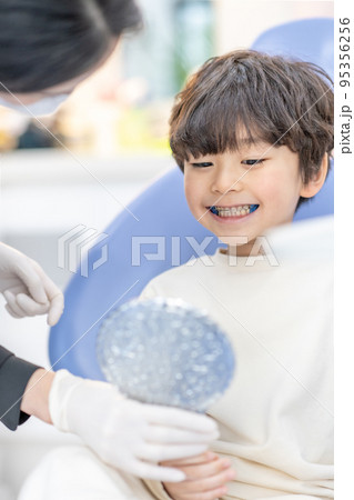 1人 一人 男の子 95356256