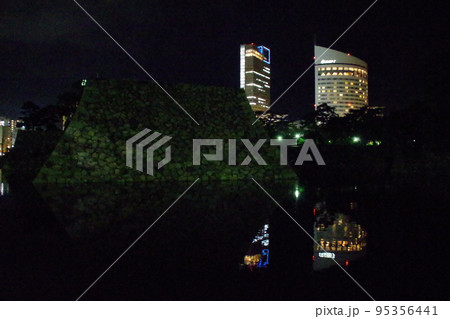 高松城 夜のお堀 高松城 夜のお堀 95356441
