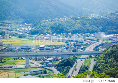 天筒山　自然観察広場から見下ろした敦賀市内 95359886