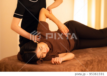 女性 整体 マッサージ 整骨院 指圧 女性 整体 マッサージ 整骨院 指圧 95361591