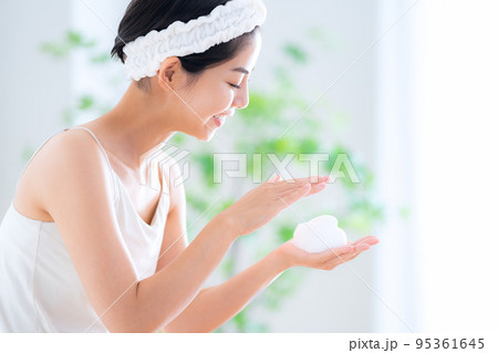 洗顔 女性 ビューティー 美容 クレンジング 洗顔 女性 ビューティー 美容 クレンジング 95361645