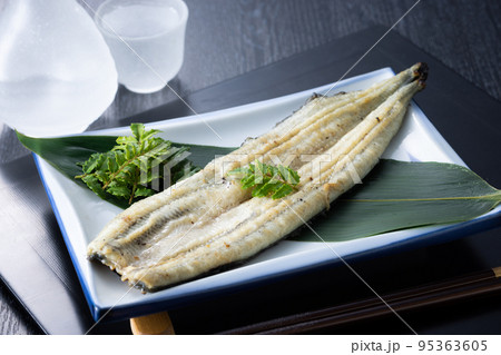 うなぎの白焼き うなぎの白焼き 95363605