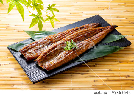 国産うなぎの蒲焼き 国産うなぎの蒲焼き 95363642