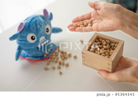 節分青鬼の鬼は外　 95364343