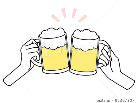 ビールで乾杯する手 95367307