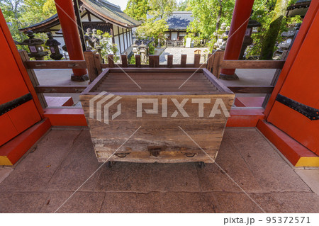 春日大社　内侍門 95372571