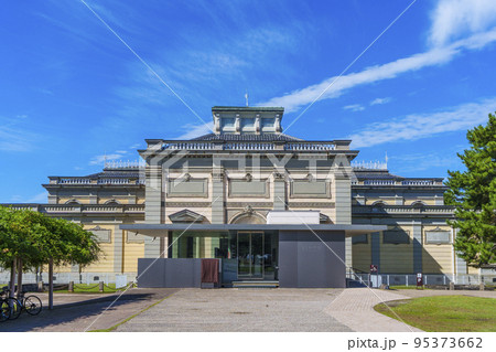 なら仏像館【奈良国立博物館・旧本館東口-2022年　初秋】 95373662