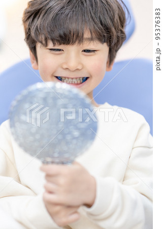 1人 一人 男の子 95376383